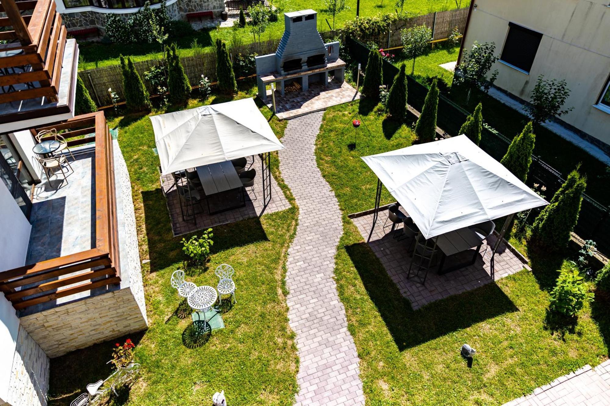 Yael Luxury Apartments 2 Buşteni エクステリア 写真